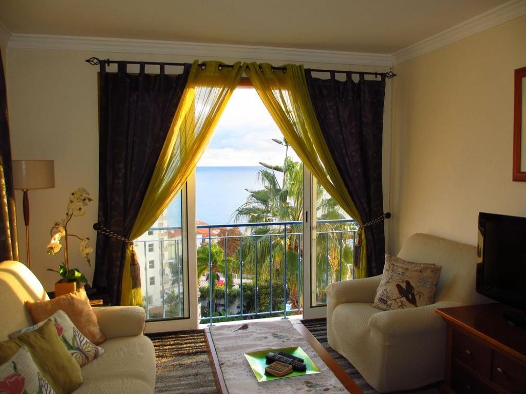 Acqua Marina Apartment ฟุงชาล ภายนอก รูปภาพ